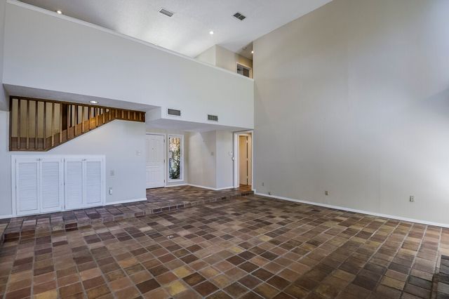 4708 Spring Creek Court, Arlington, TX 76017