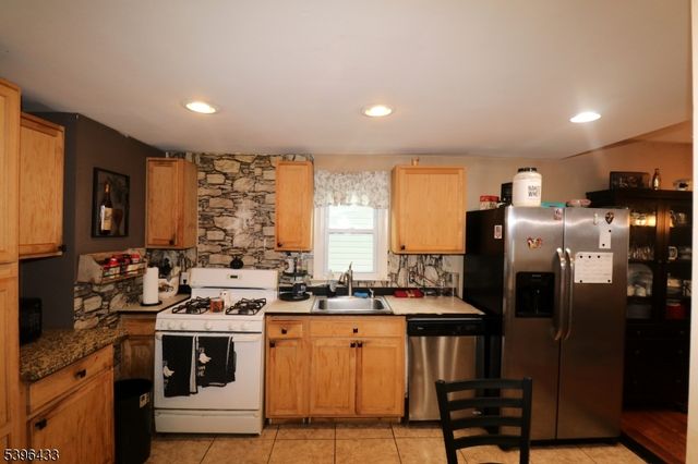 315 Mawbey St, Woodbridge Twp., NJ 07095