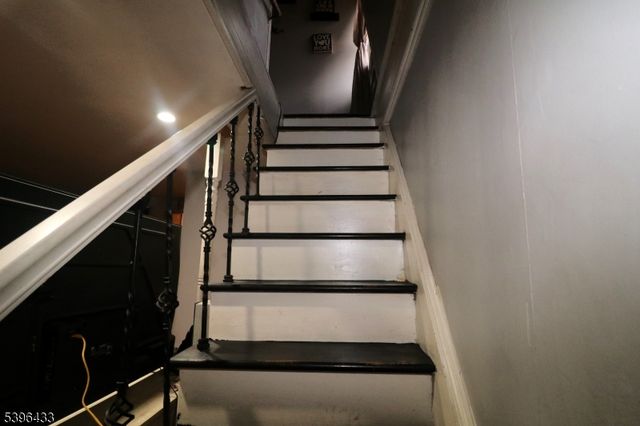 315 Mawbey St, Woodbridge Twp., NJ 07095