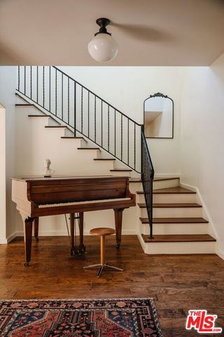 1990 Rose Villa Street, Pasadena, CA 91107