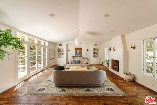 1990 Rose Villa Street, Pasadena, CA 91107