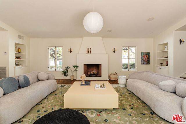 1990 Rose Villa Street, Pasadena, CA 91107