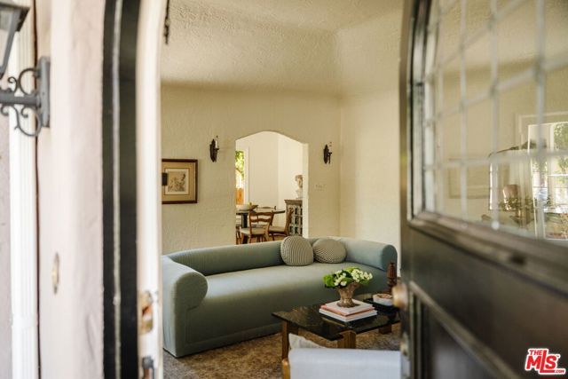 1990 Rose Villa Street, Pasadena, CA 91107