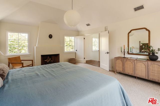 1990 Rose Villa Street, Pasadena, CA 91107