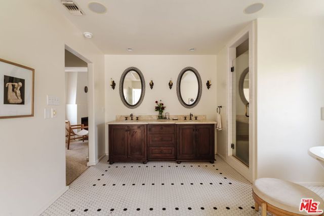 1990 Rose Villa Street, Pasadena, CA 91107