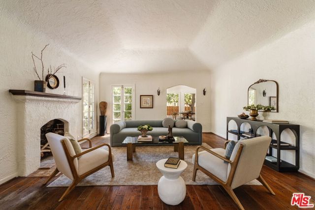 1990 Rose Villa Street, Pasadena, CA 91107