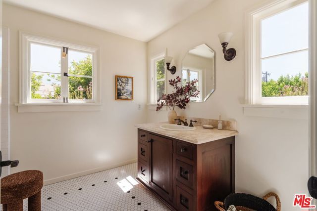 1990 Rose Villa Street, Pasadena, CA 91107