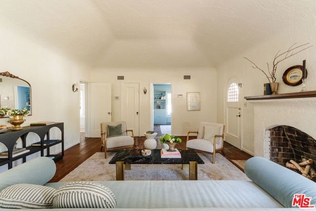 1990 Rose Villa Street, Pasadena, CA 91107