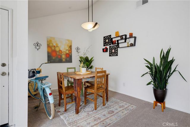 4581 Warner 302, Huntington Beach, CA 92649
