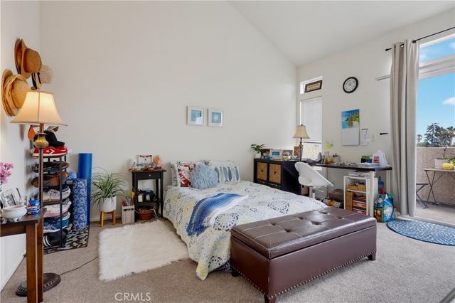 4581 Warner 302, Huntington Beach, CA 92649