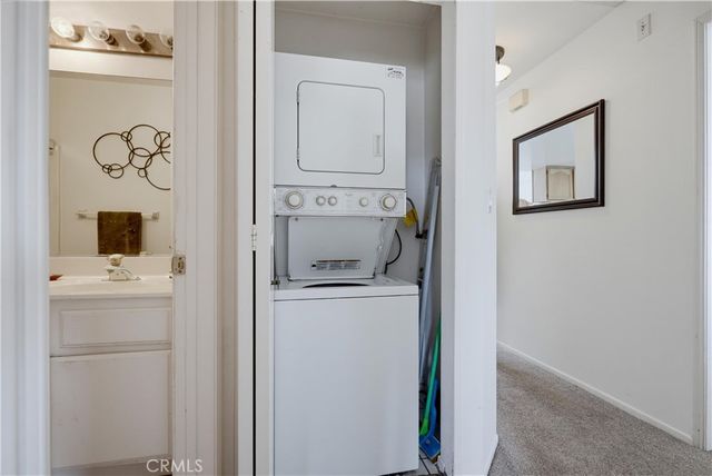 4581 Warner 302, Huntington Beach, CA 92649