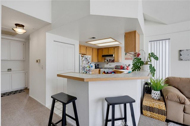 4581 Warner 302, Huntington Beach, CA 92649