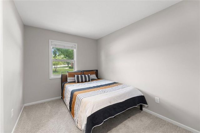 547 N Persimmon Drive, Olathe, KS 66061
