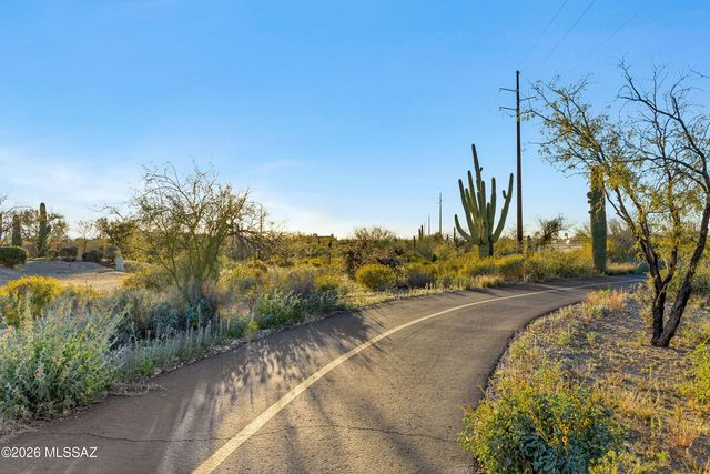 11931 N Mesquite Sunset Place, Oro Valley, AZ 85742