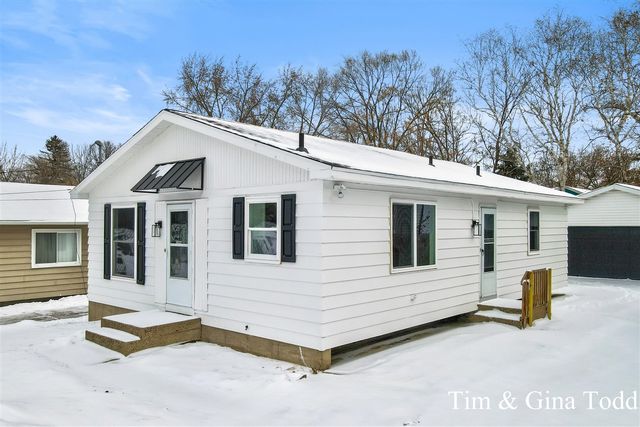 1628 Ira Avenue, Grand Rapids, MI 49504