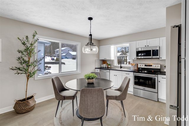 1628 Ira Avenue, Grand Rapids, MI 49504