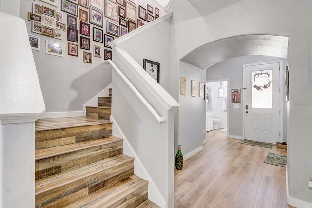 517 LAKE EAGLE LANE, Sanford, FL 32773