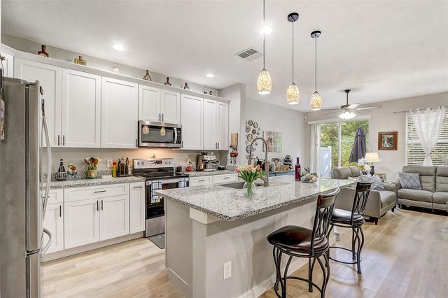 517 LAKE EAGLE LANE, Sanford, FL 32773