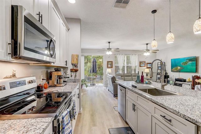 517 LAKE EAGLE LANE, Sanford, FL 32773