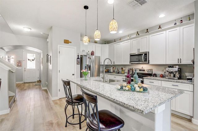 517 LAKE EAGLE LANE, Sanford, FL 32773