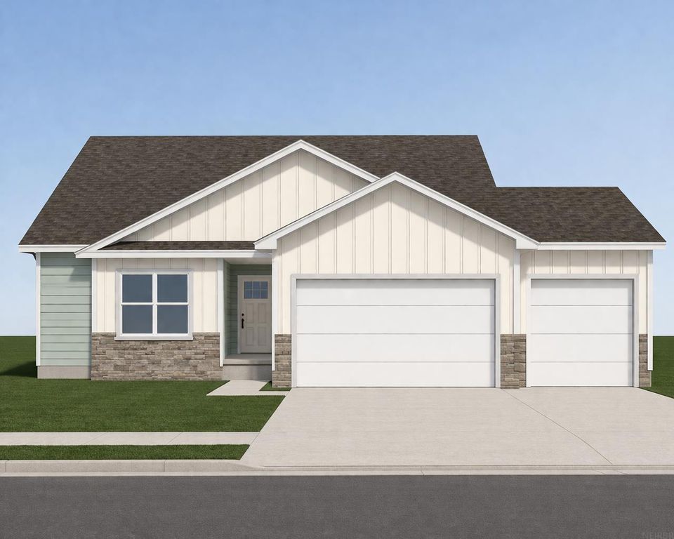 221 Riverbend Road, Waverly, IA 50677