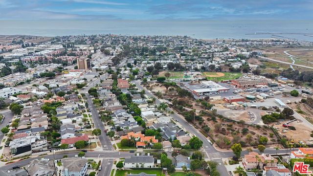 7861 W 80th Street, Playa Del Rey, CA 90293