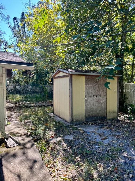 Image 54 of property listing at 8324 SUSIE STREET, Jacksonville, FL 32210