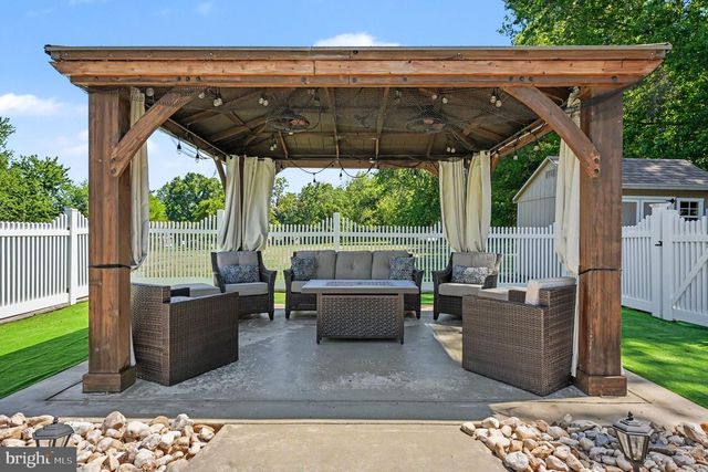 295 JAMES HECKLER RD, Harleysville, PA 19438