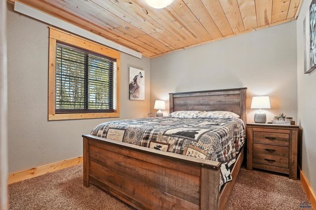 21304 & 21302 WASP RD, Lead, SD 57754