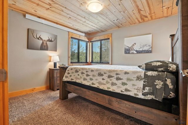 21304 & 21302 WASP RD, Lead, SD 57754