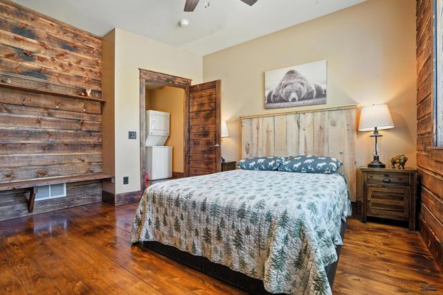 21304 & 21302 WASP RD, Lead, SD 57754