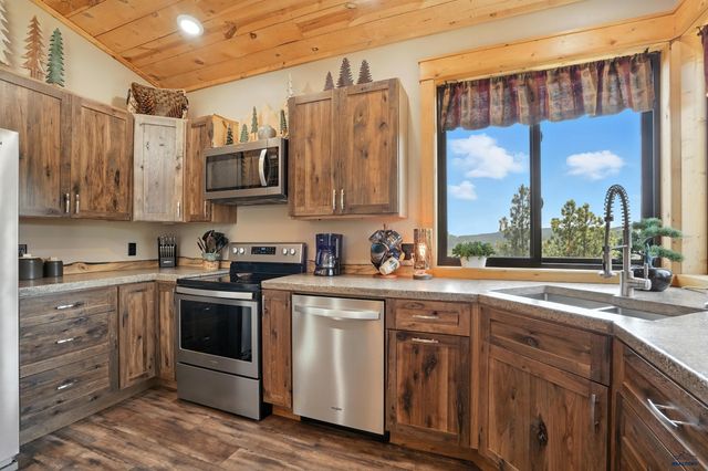 21304 & 21302 WASP RD, Lead, SD 57754