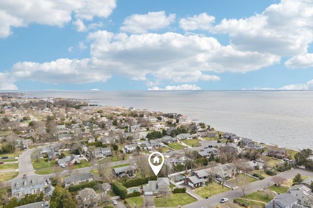 11 Palmer Drive, Sayville, NY 11782