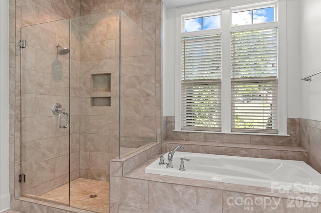 176 Hazelton Loop 13, Mooresville, NC 28117