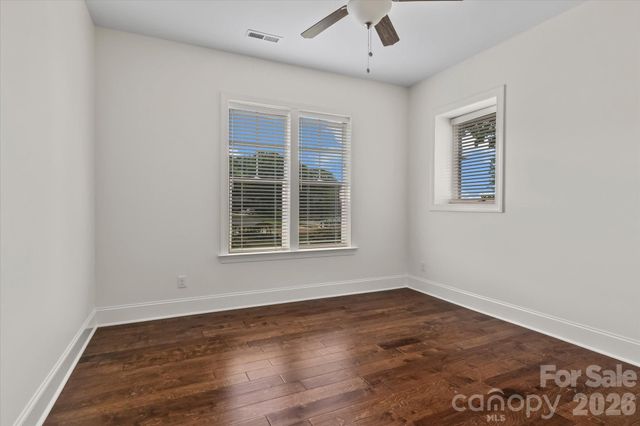 176 Hazelton Loop 13, Mooresville, NC 28117