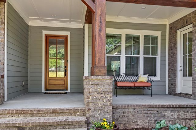 176 Hazelton Loop 13, Mooresville, NC 28117