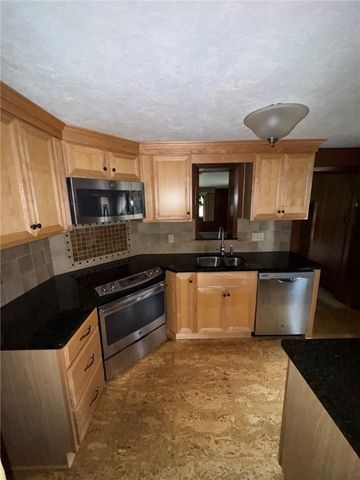 813 Maine St, Forest Hills Boro, PA 15221