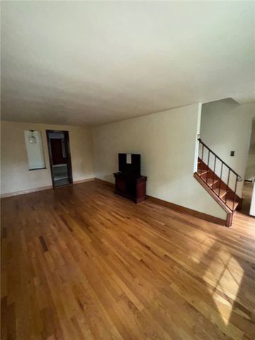 813 Maine St, Forest Hills Boro, PA 15221