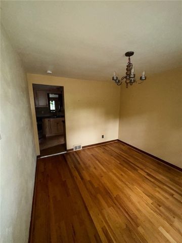 813 Maine St, Forest Hills Boro, PA 15221