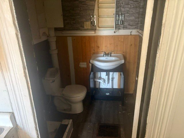 814 W 5th Street S, Newton, IA 50208