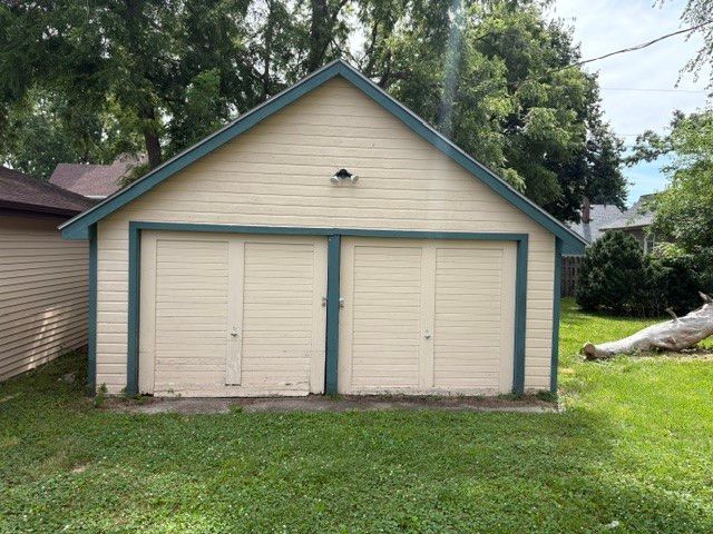 814 W 5th Street S, Newton, IA 50208