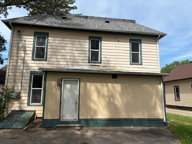 814 W 5th Street S, Newton, IA 50208