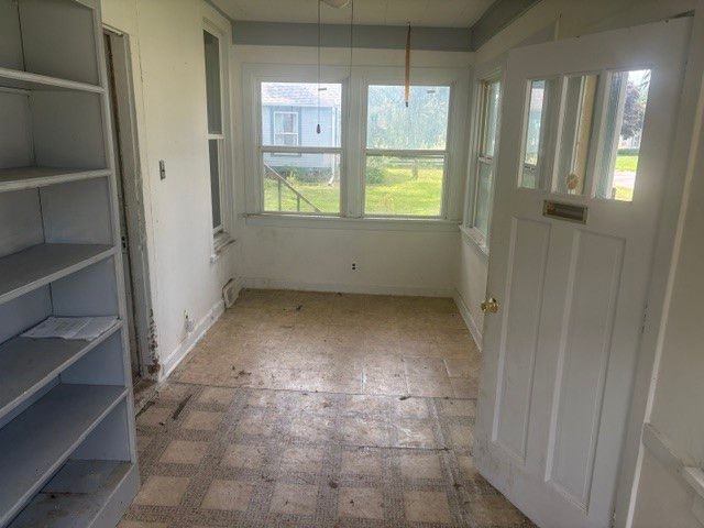 814 W 5th Street S, Newton, IA 50208