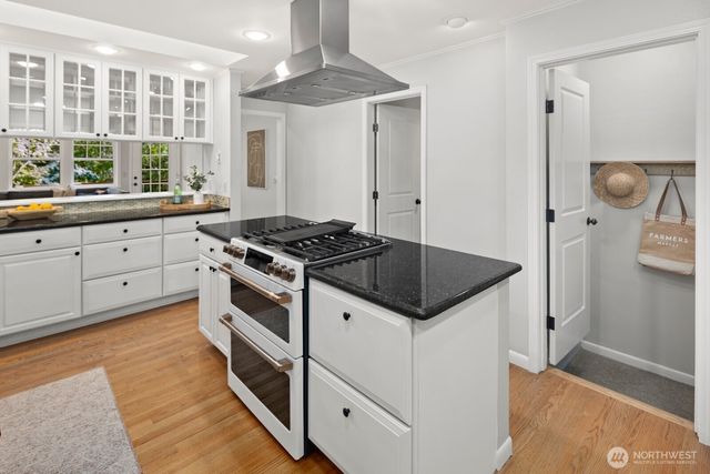4015 NE 58th Street, Seattle, WA 98105
