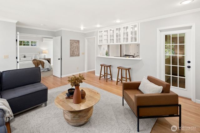 4015 NE 58th Street, Seattle, WA 98105