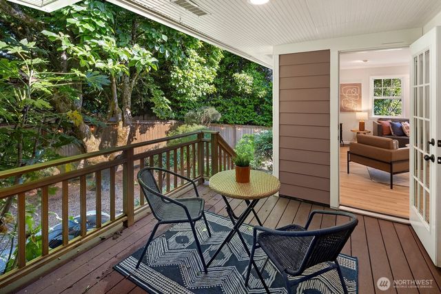 4015 NE 58th Street, Seattle, WA 98105