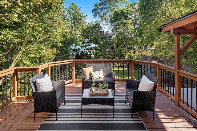 4015 NE 58th Street, Seattle, WA 98105