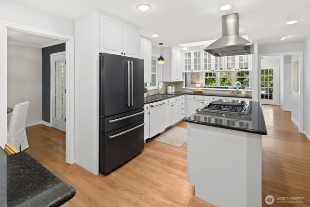 4015 NE 58th Street, Seattle, WA 98105