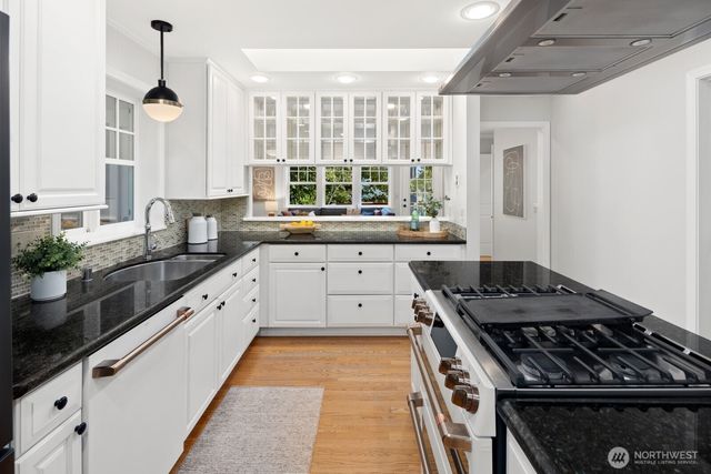 4015 NE 58th Street, Seattle, WA 98105