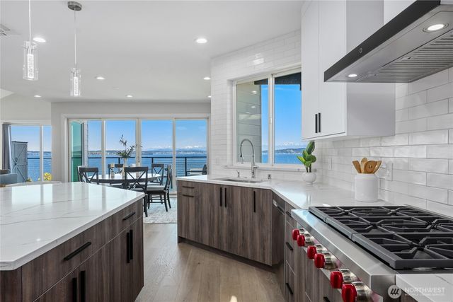 6029 Atlas Place SW, Seattle, WA 98136